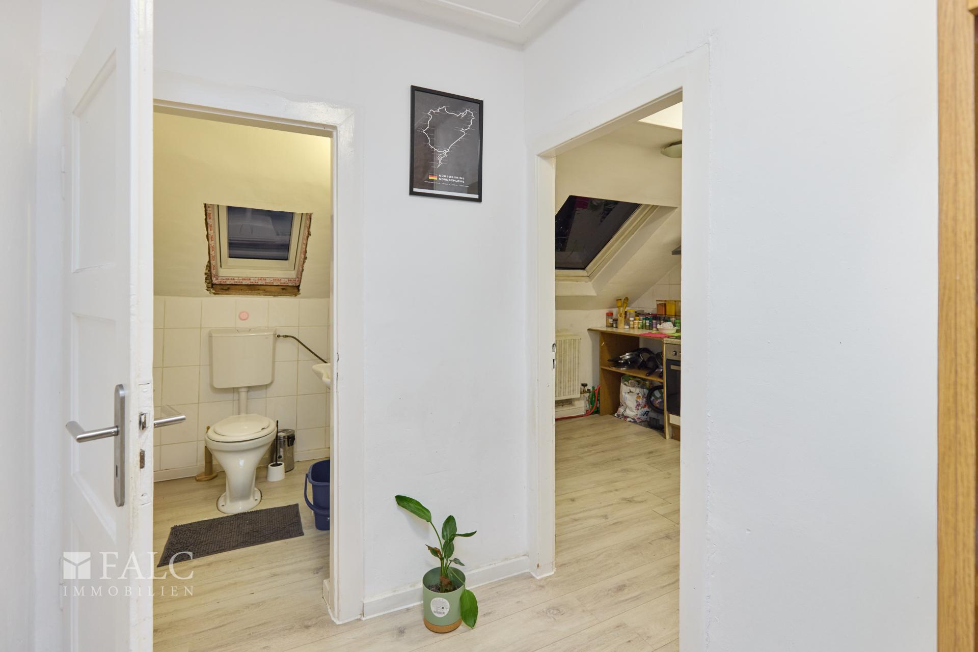 Wohnung 4. OG - WC / Küche